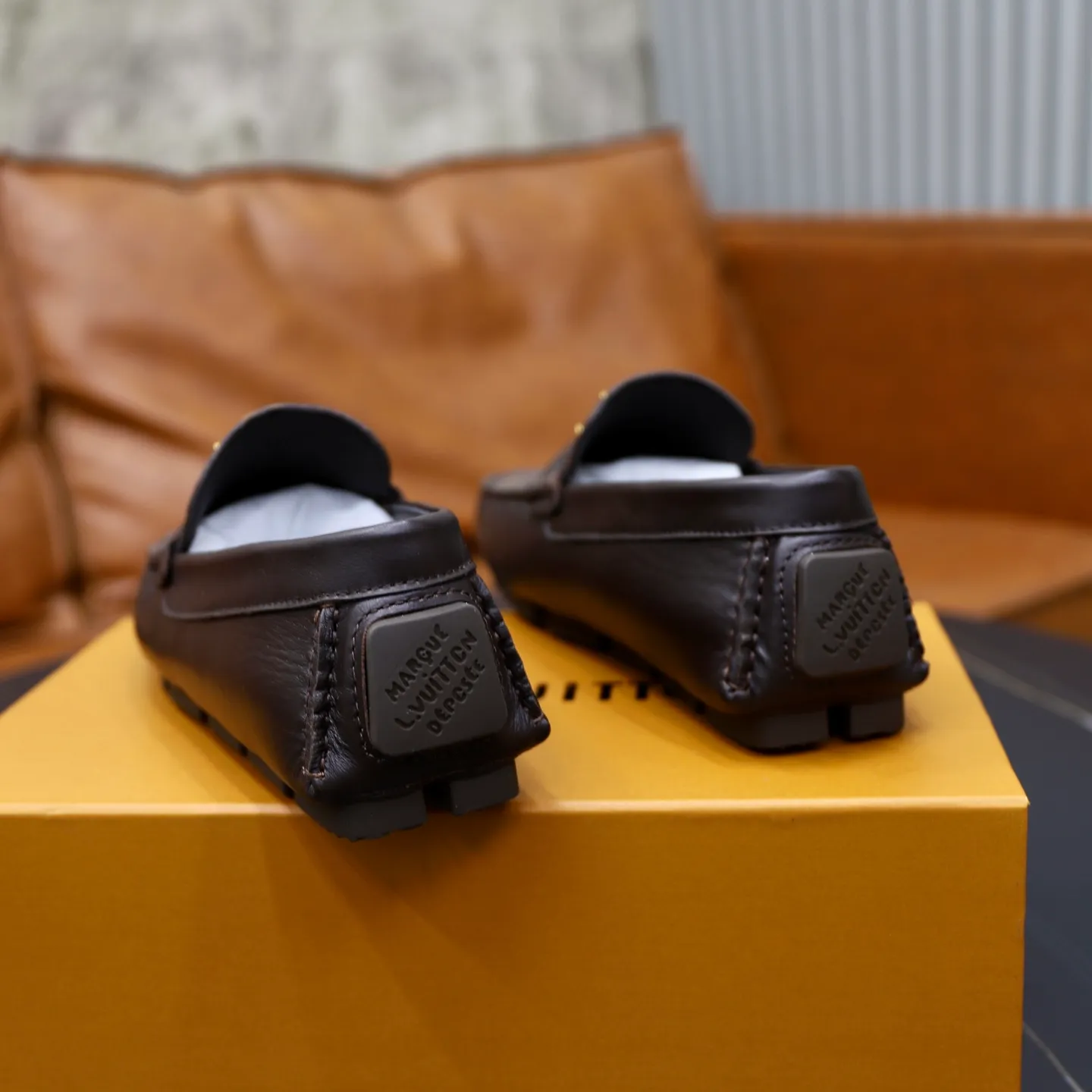 Ex-factory price: 480💰【LV】Louis Vuitton ⚠️High-end men’s driving and pedal series ⚠️38-44 (customized for 45) ⚠️All original cowhide leather! Thick and soft! Made entirely of calfskin lining! Rubber sheet anti-slip beanie sole! Three-dimensional package technology! Fashionable and classic! Handicrafts! Original high quality! Feel free to compare!